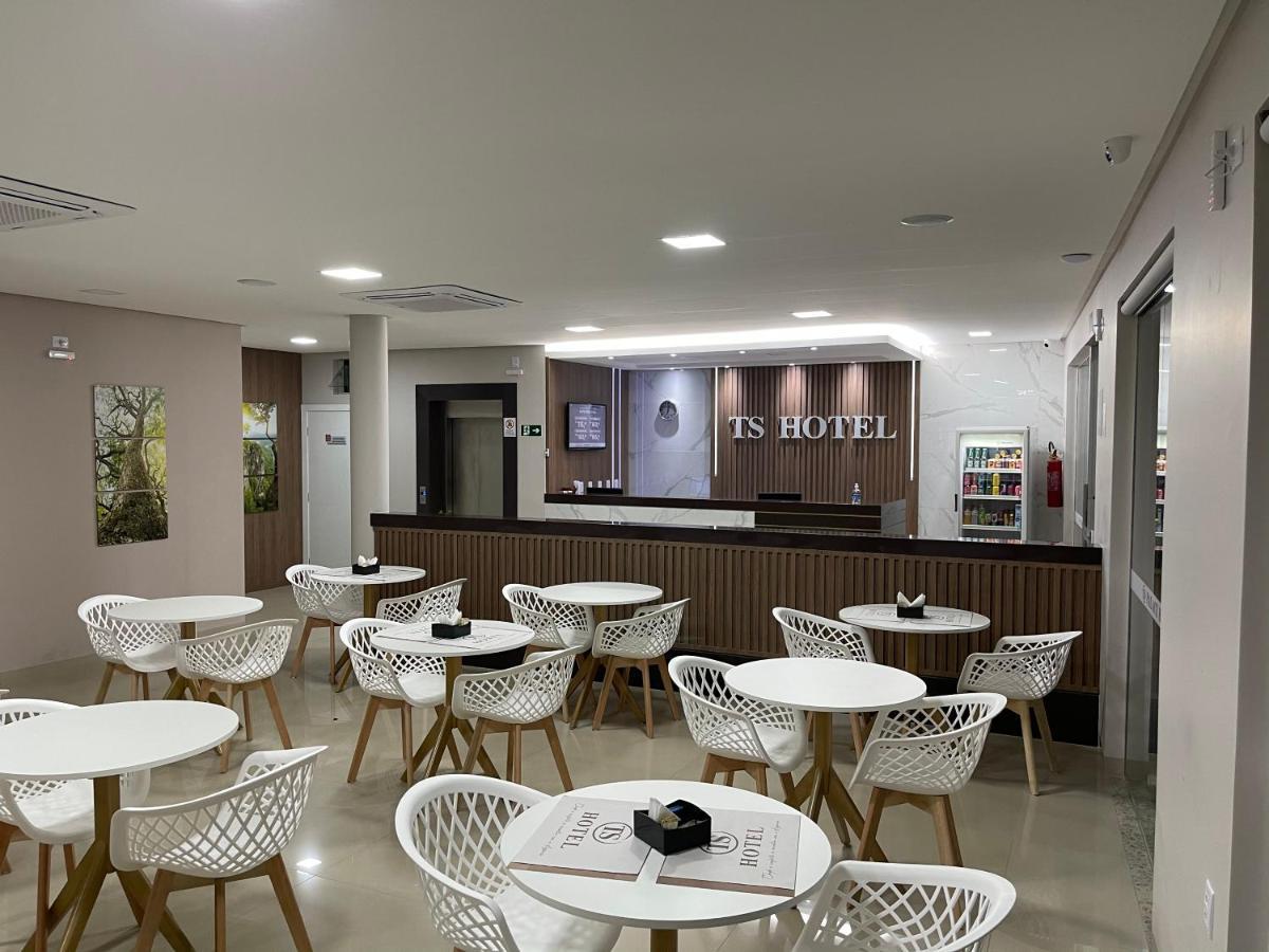 Ts Hotel Porteirinha Екстериор снимка